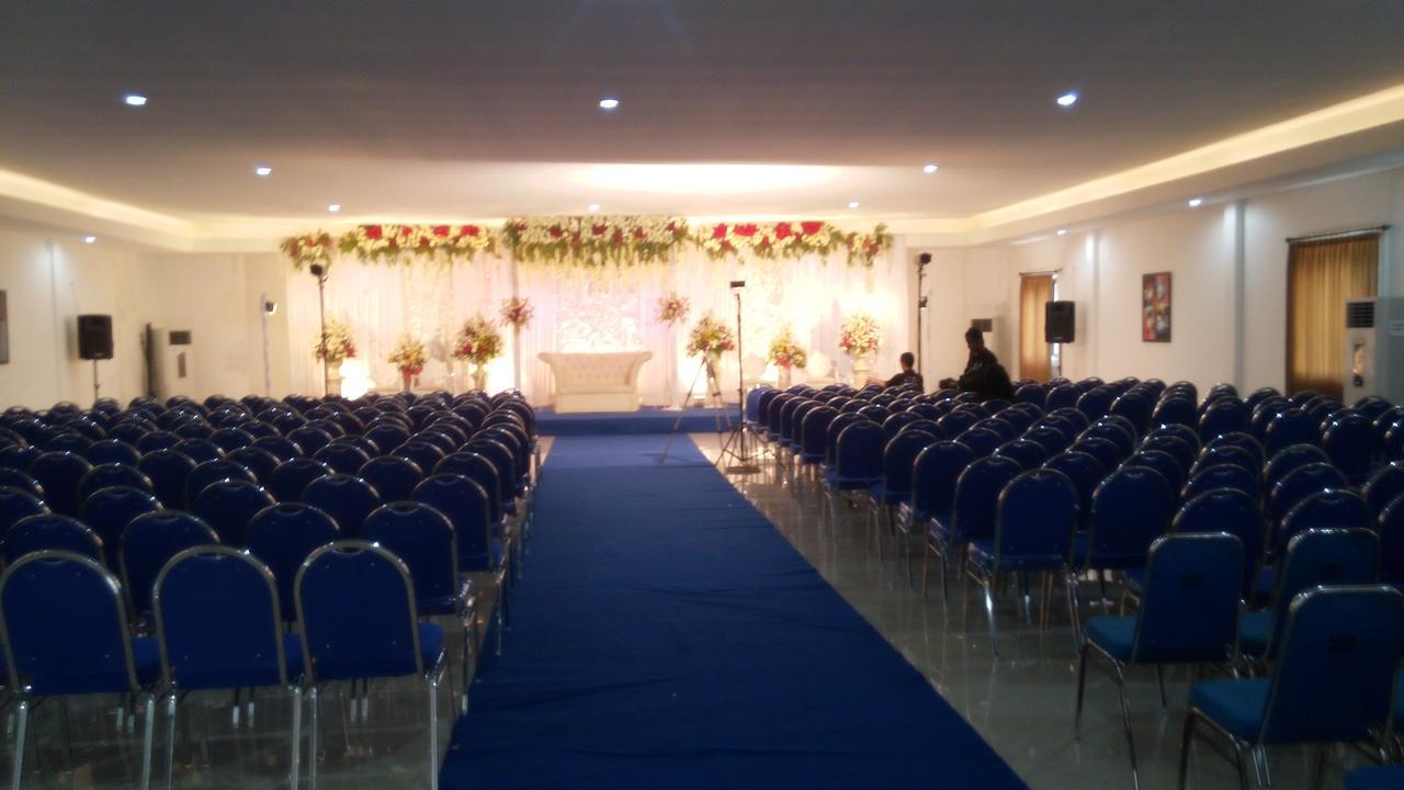 Hotel Transit Pasuruan Extérieur photo