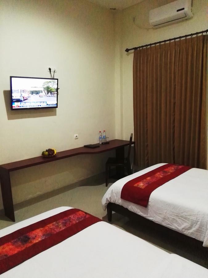 Hotel Transit Pasuruan Extérieur photo