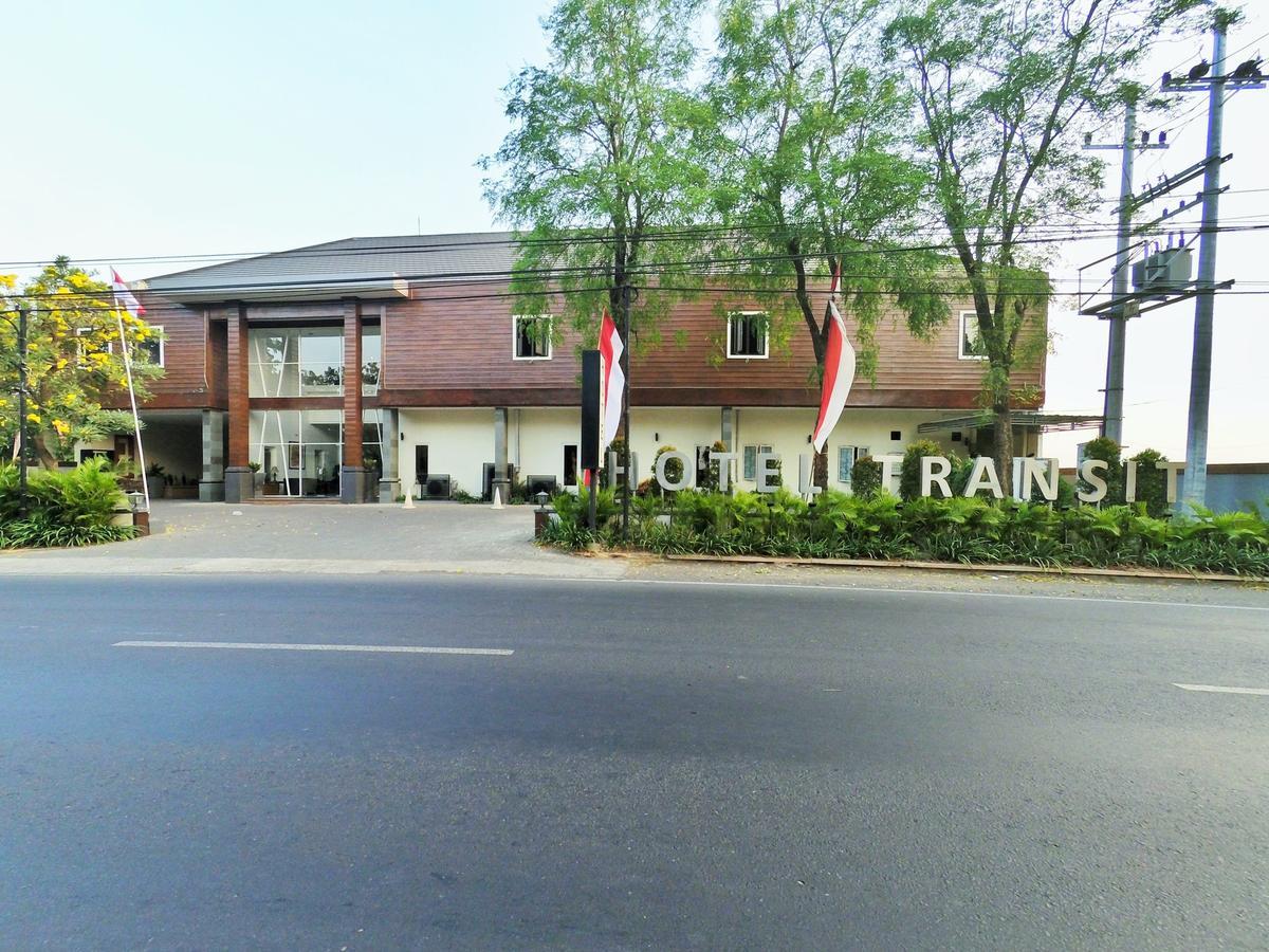 Hotel Transit Pasuruan Extérieur photo