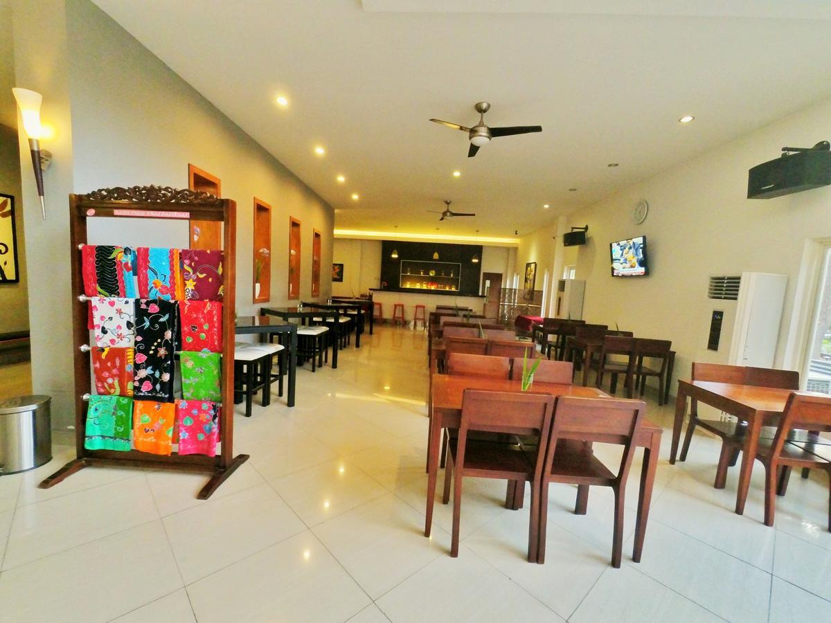 Hotel Transit Pasuruan Extérieur photo