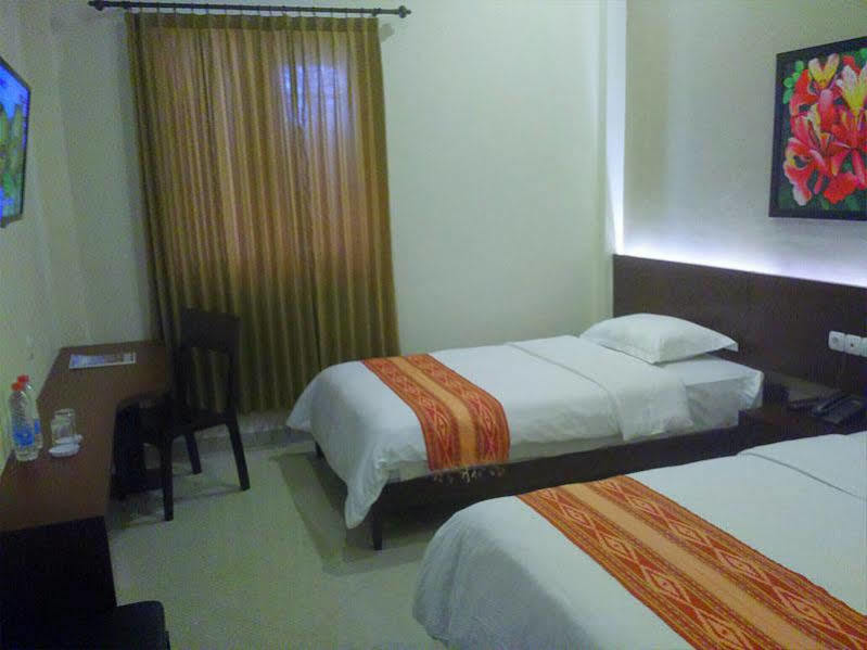 Hotel Transit Pasuruan Extérieur photo